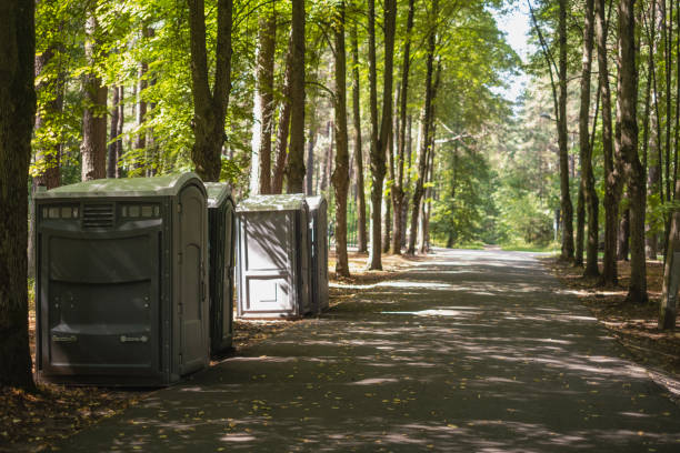 Best Porta potty delivery and setup  in Girard, KS